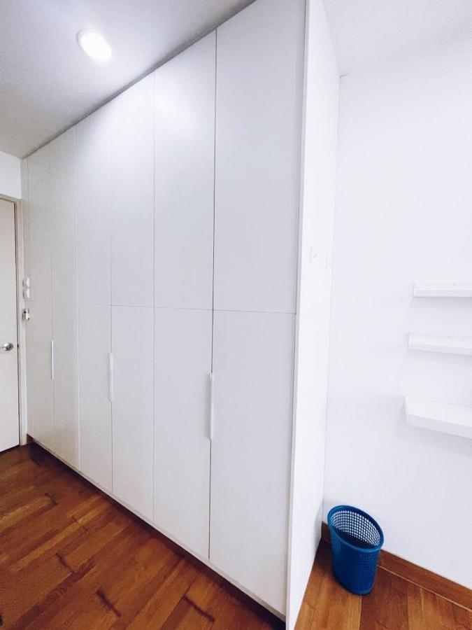 Connected Train 3 Bedrooms - Above Klgateway Mall 14 쿠알라룸푸르 외부 사진