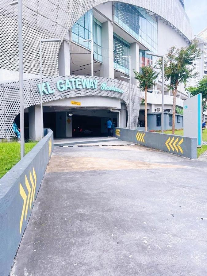 Connected Train 3 Bedrooms - Above Klgateway Mall 14 쿠알라룸푸르 외부 사진
